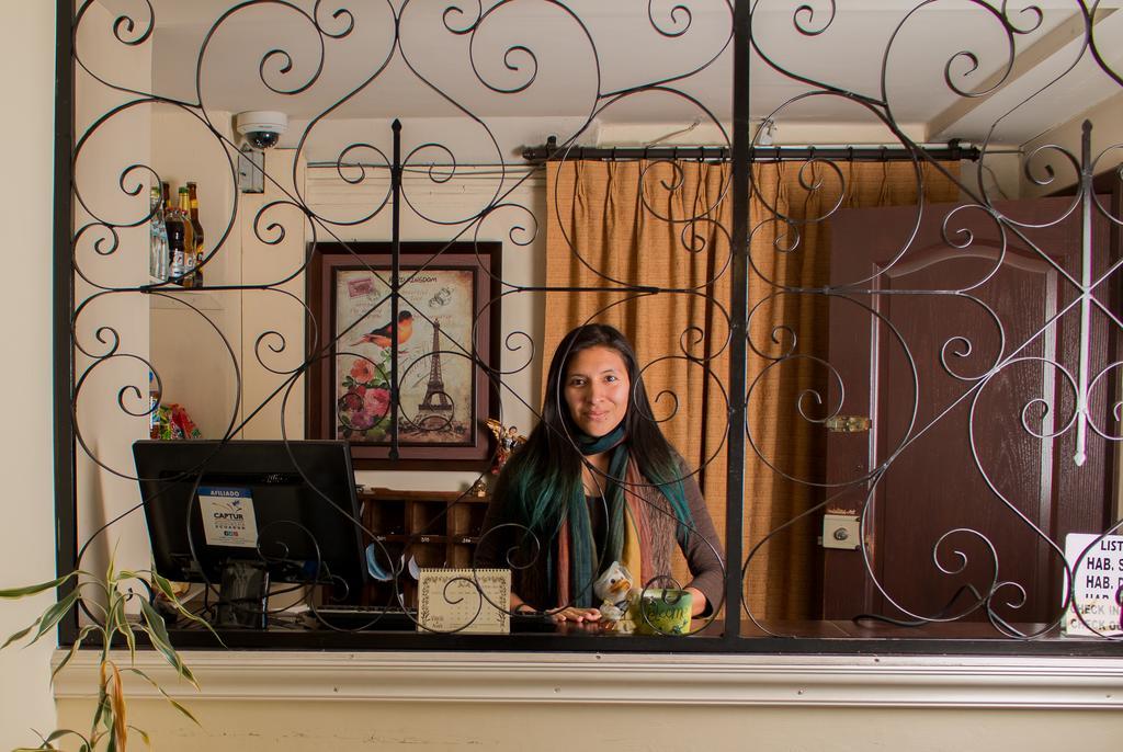 Hostal Capri Quito Luaran gambar