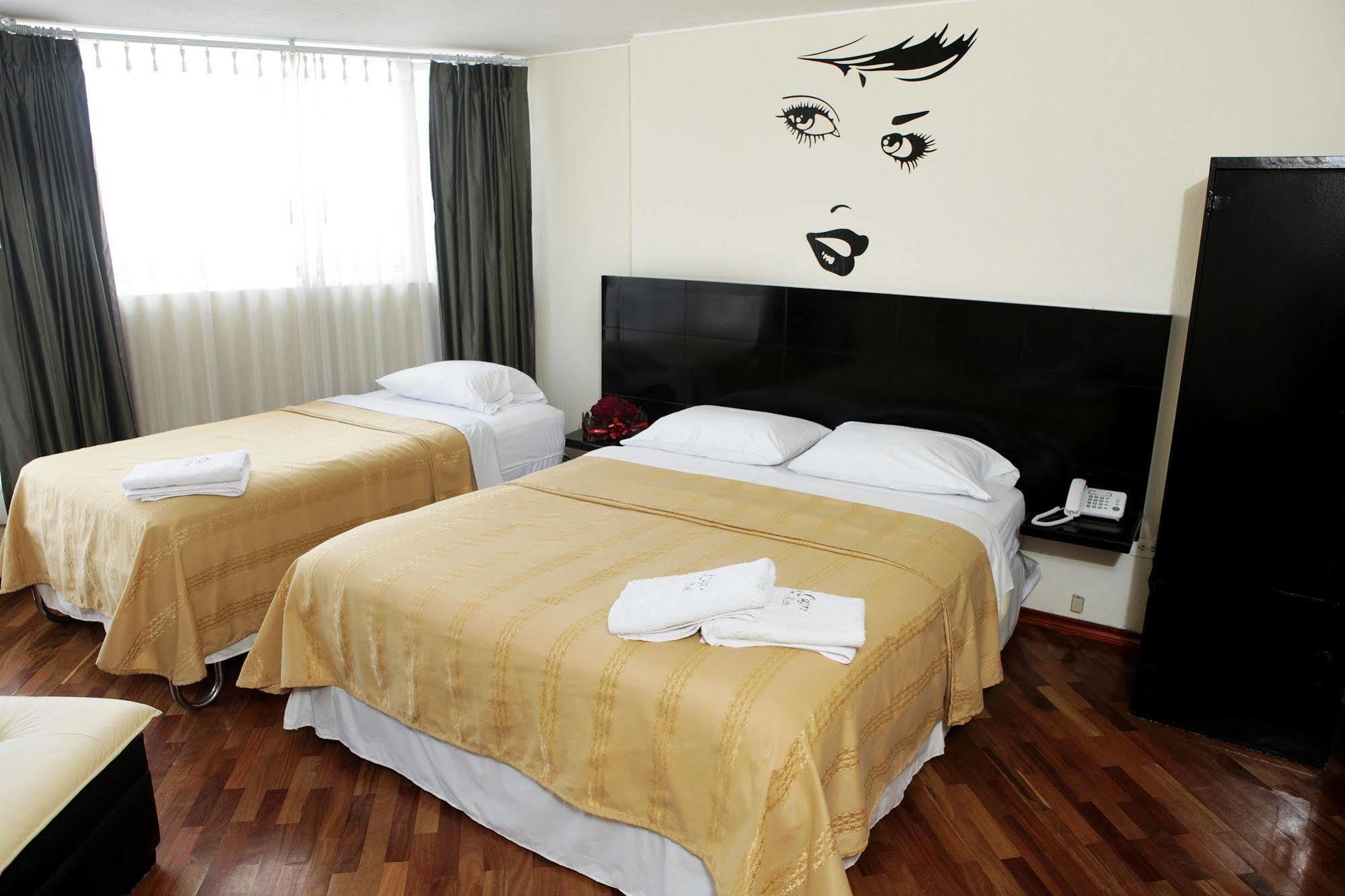 Hostal Capri Quito Luaran gambar