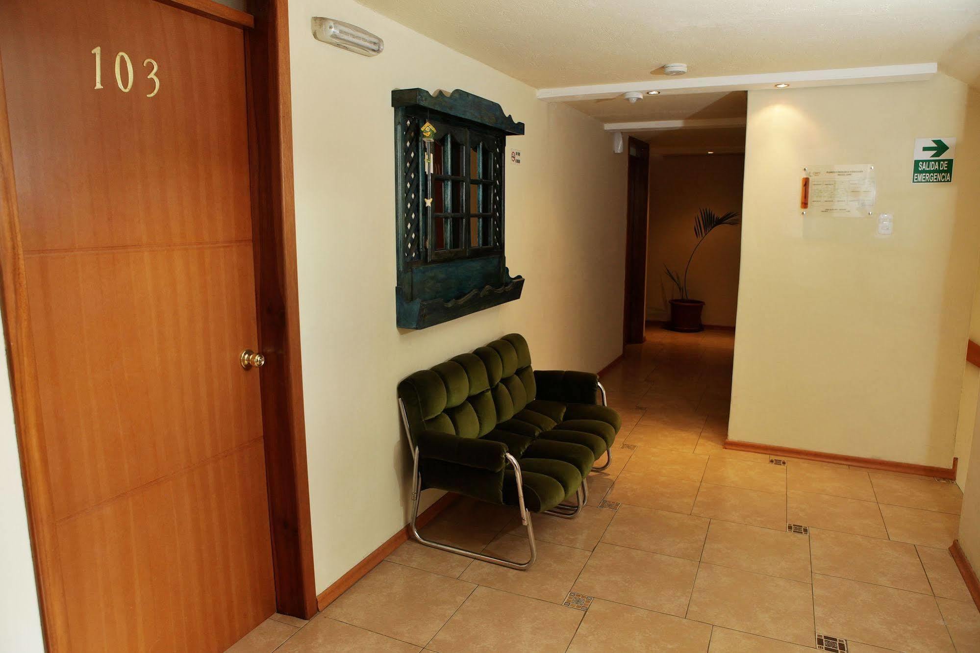 Hostal Capri Quito Luaran gambar