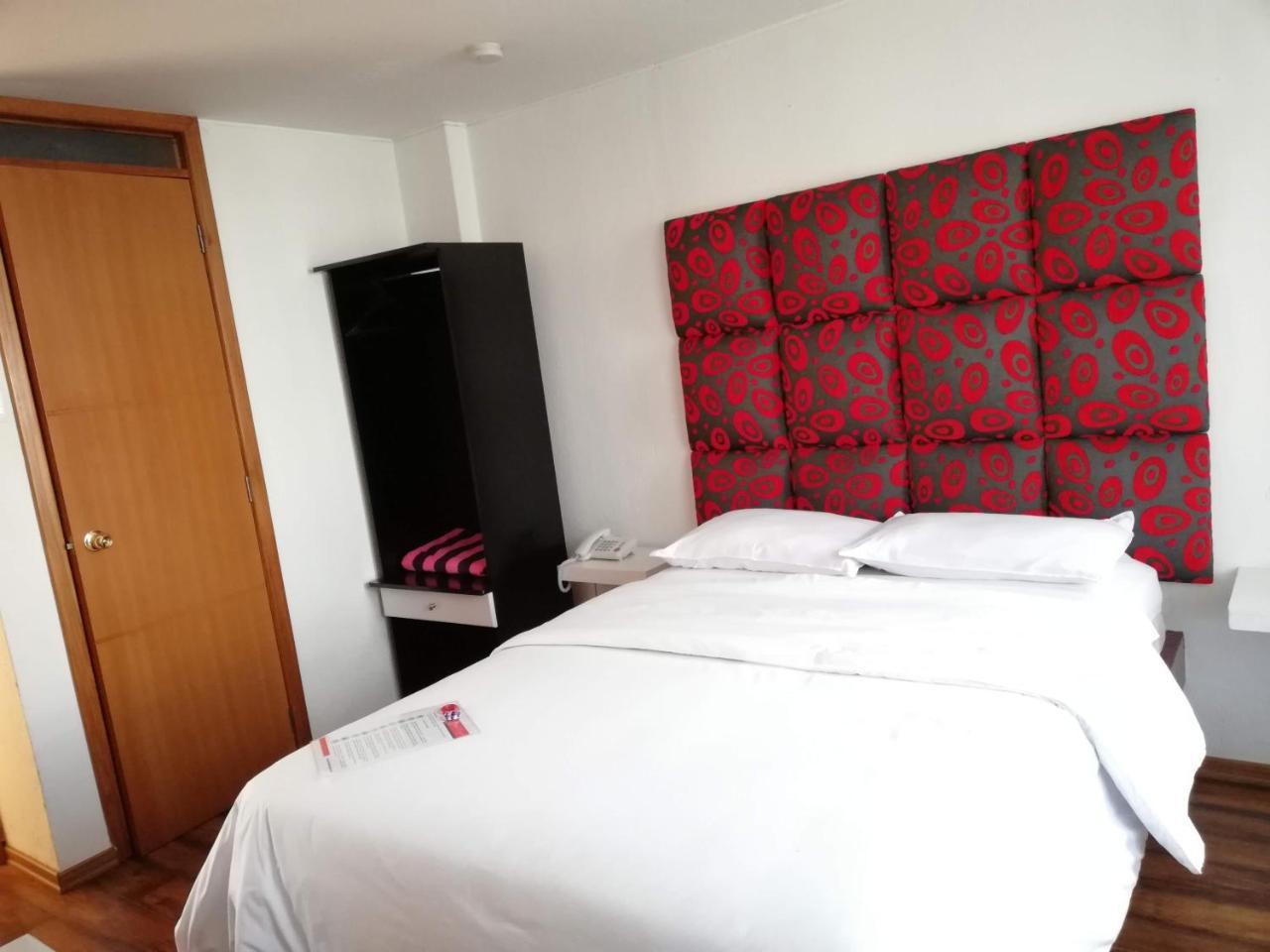 Hostal Capri Quito Luaran gambar