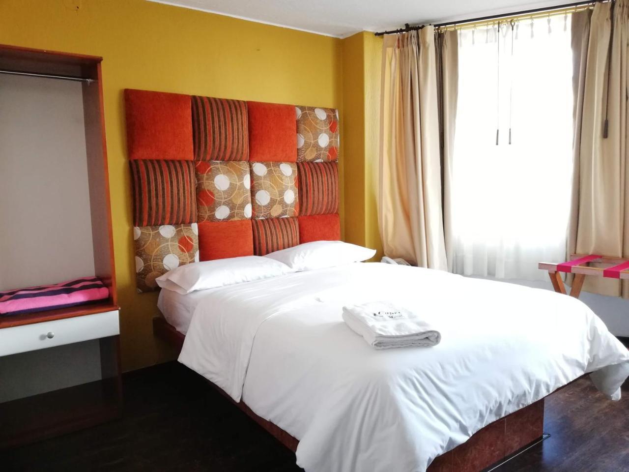 Hostal Capri Quito Luaran gambar