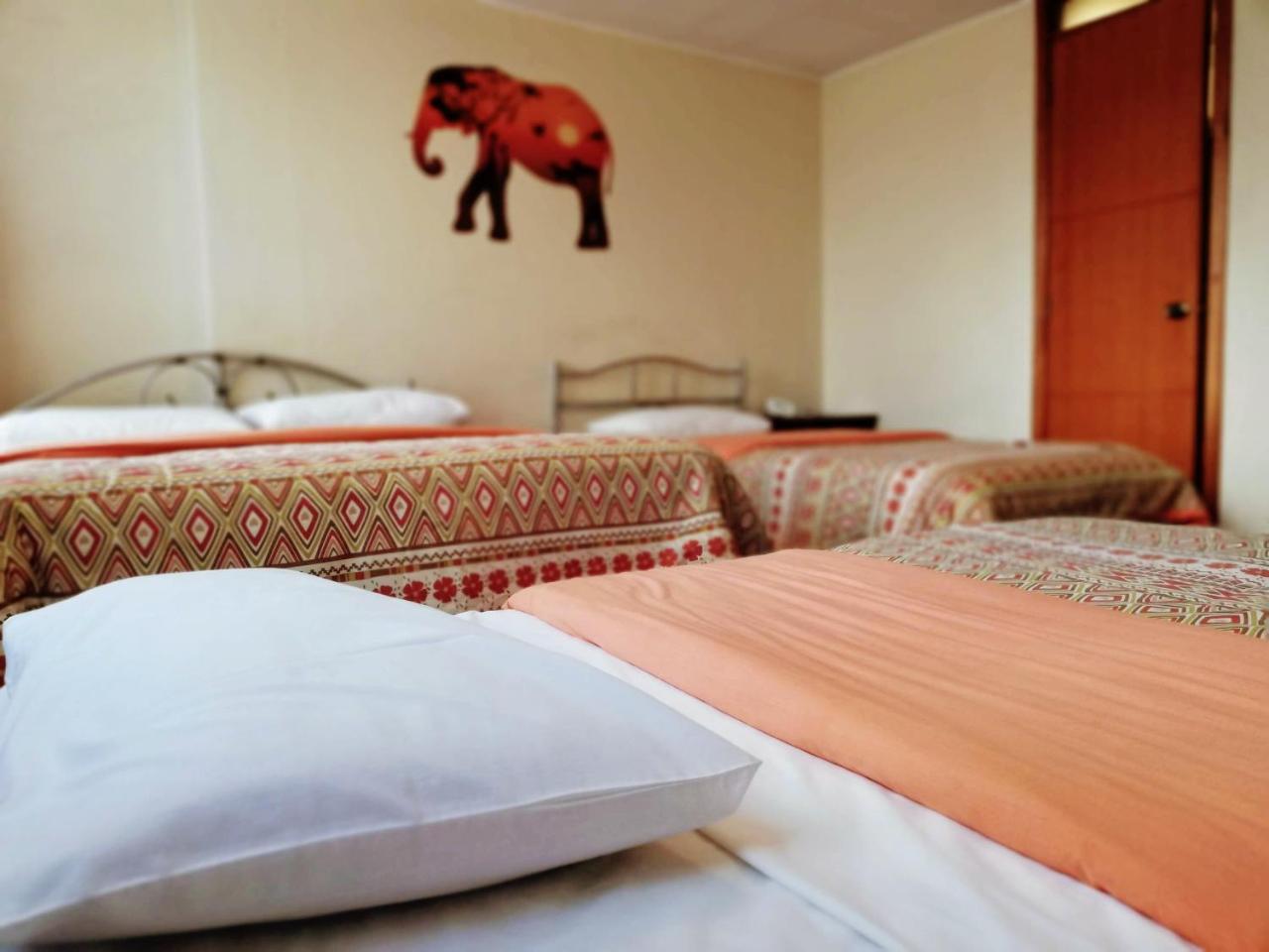 Hostal Capri Quito Luaran gambar
